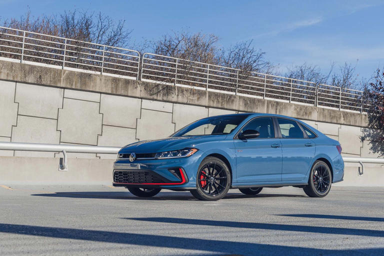 فولکسواگن جتا GLI 2026